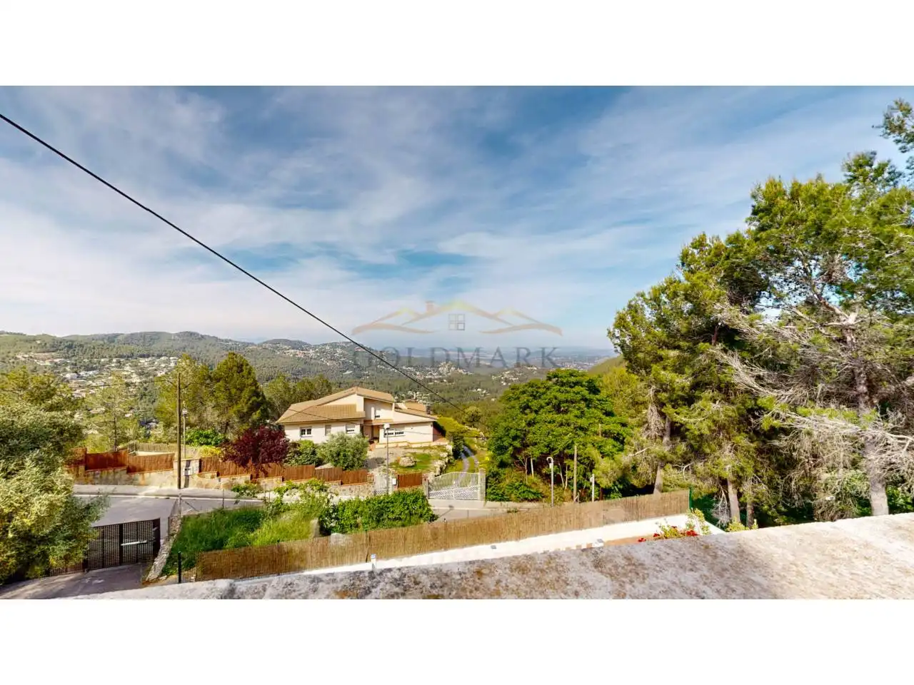 Vista exterior de Casa o xalet en venda en Corbera de Llobregat amb Aire condicionat, Jardí privat i Terrassa