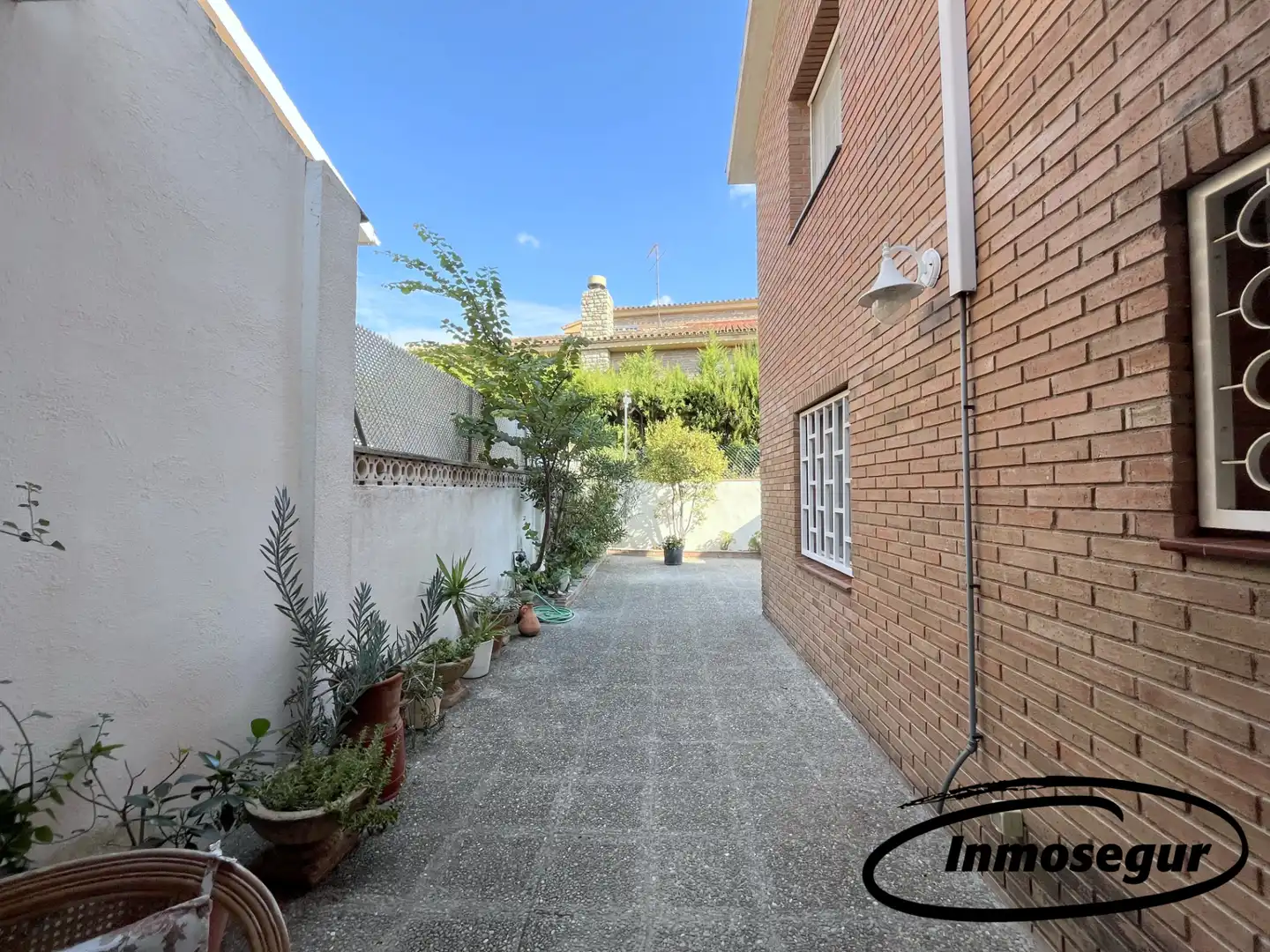Vista exterior de Casa adosada en venda en Salou amb Aire condicionat, Calefacció i Jardí privat