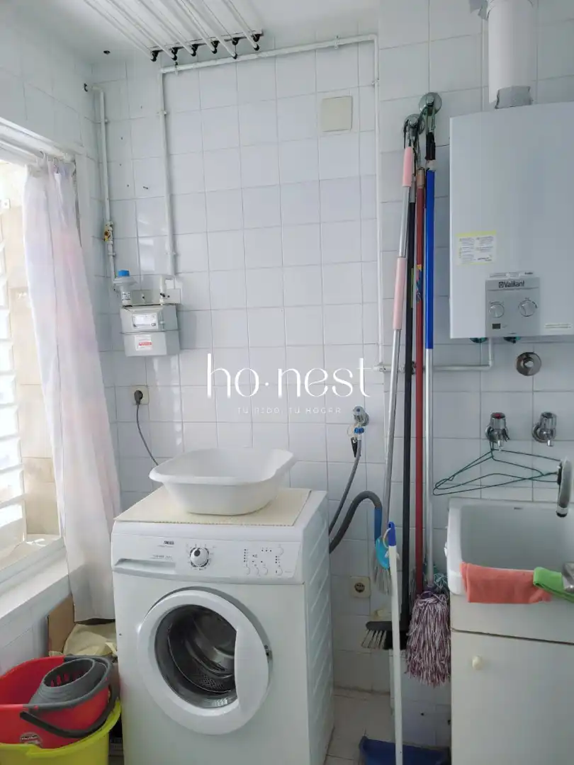 Badezimmer von Erdgeschoss zum Verkauf in El Vendrell mit Terrasse, Abstellraum und Gemeinschaftspool