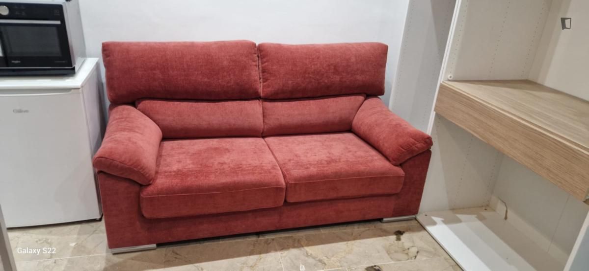 Vista exterior de Apartament per a compartir en  Granada Capital amb Aire condicionat, Moblat i Rentadora