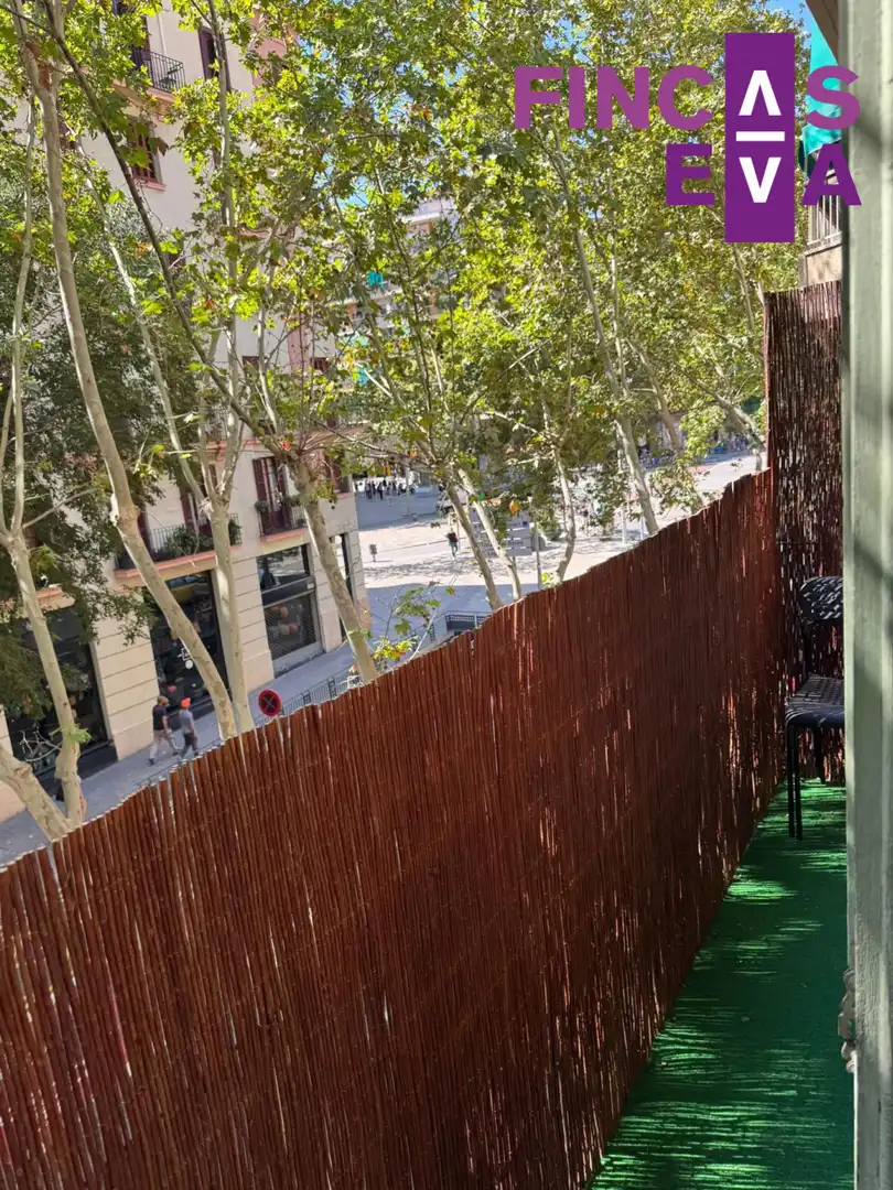 Exterior view of Flat for sale in Barcelona  with Balcony