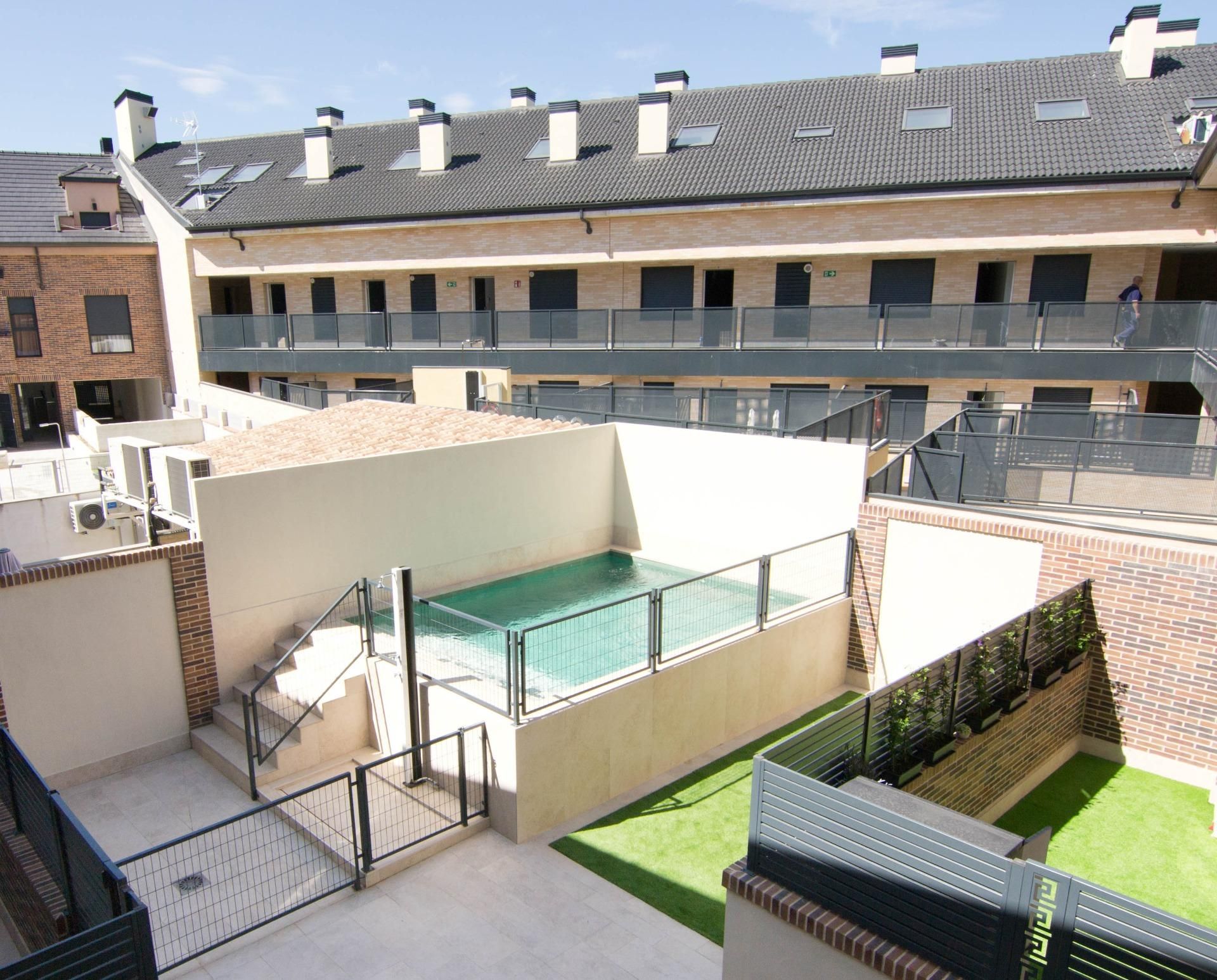 Swimming pool of Flat for sale in Brunete  with Heating, Storage room and Community pool