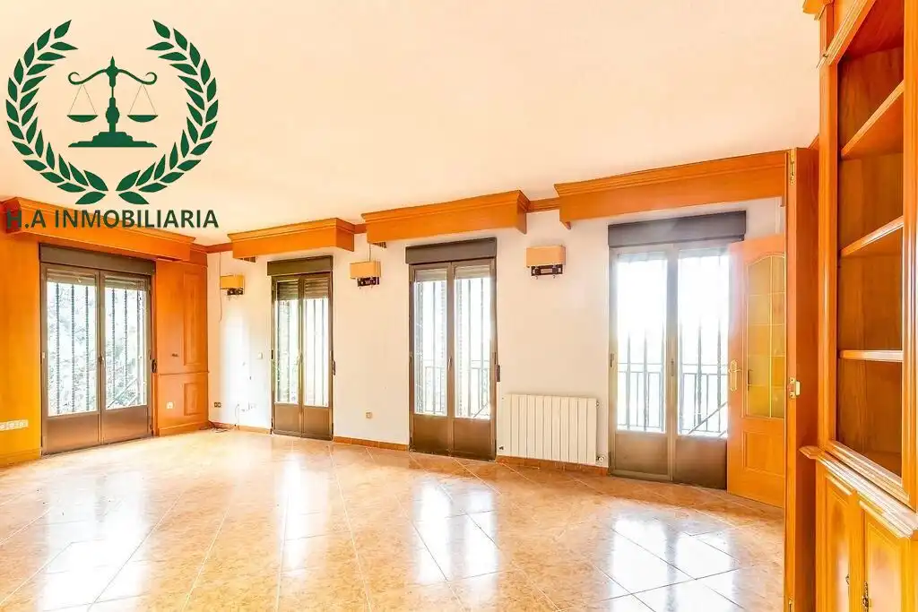 Houses for sale in Pedrezuela  with Air Conditioner, Heating and Terrace