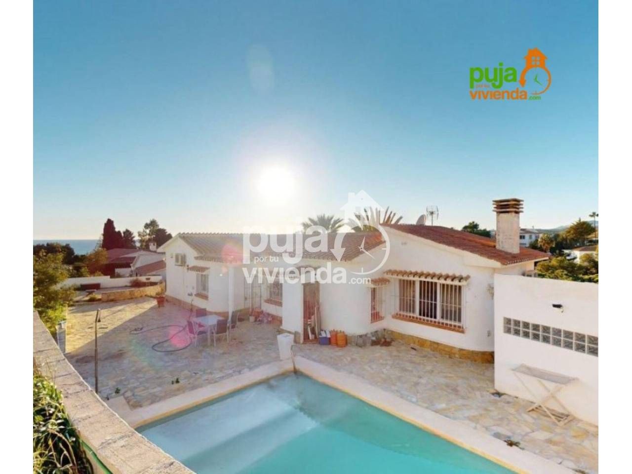 Vista exterior de Casa o chalet en venta en Vélez-Málaga con Aire acondicionado, Terraza y Piscina