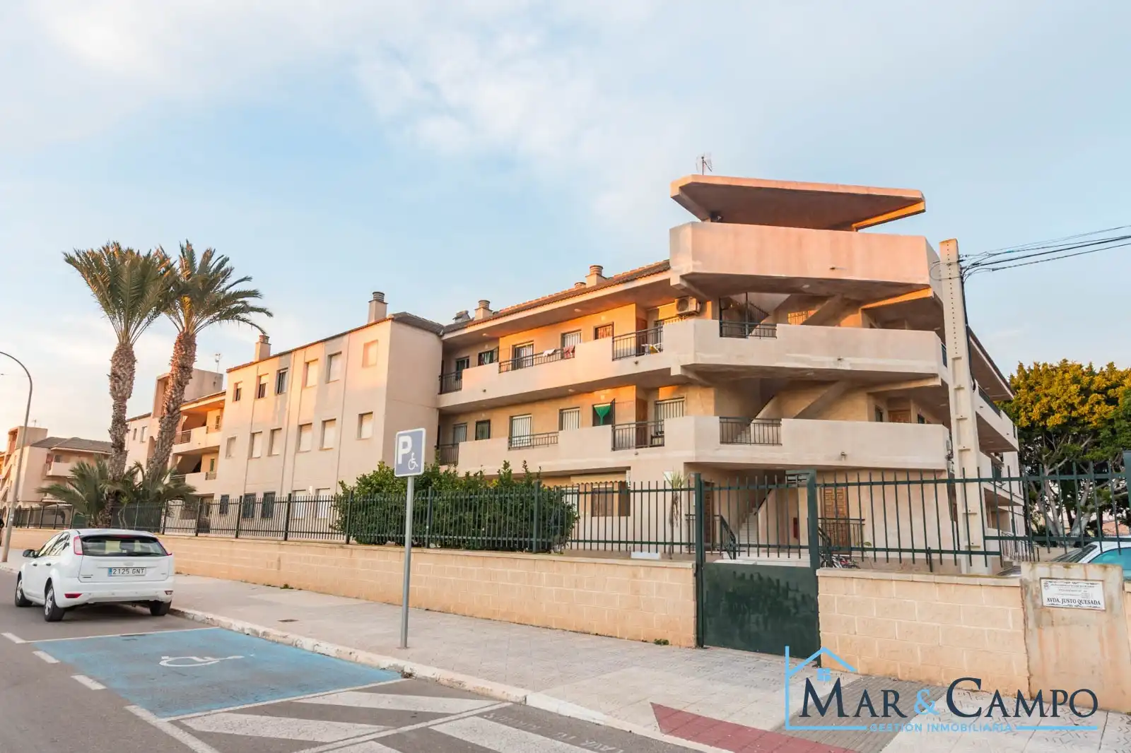 Vista exterior de Apartament en venda en Los Alcázares amb Terrassa, Moblat i Balcó