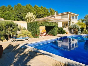 Villa mit Pool zum Verkauf in L'Ametlla de Mar pueblo
