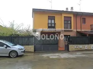 Vista exterior de Casa adosada en venta en Casalarreina con Calefacción, Jardín privado y Parquet