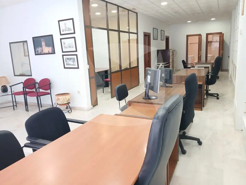 Local en venda en Badajoz amb Aire condicionat