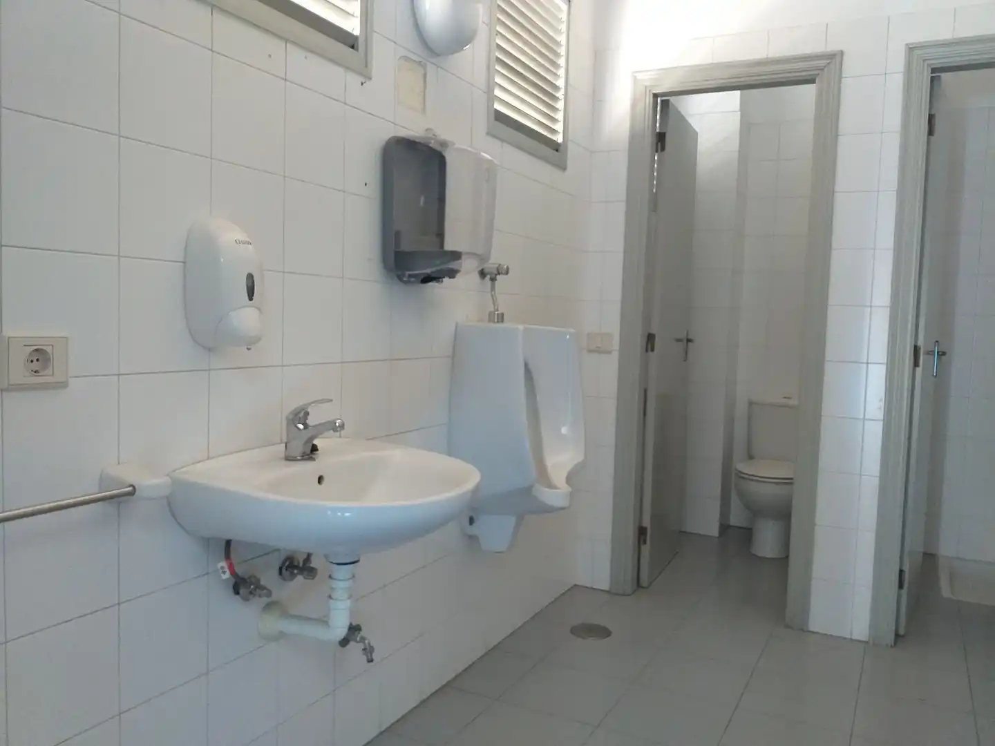 Badezimmer von Fabrikhallen zur Miete in Santa Cruz de Tenerife