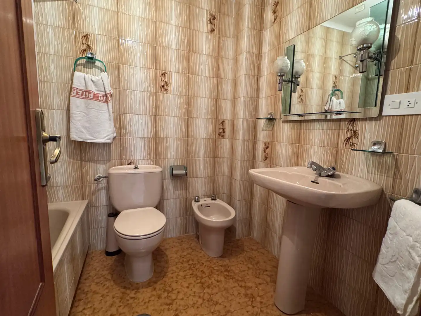 Baño de Piso en venta en Hellín con Balcón
