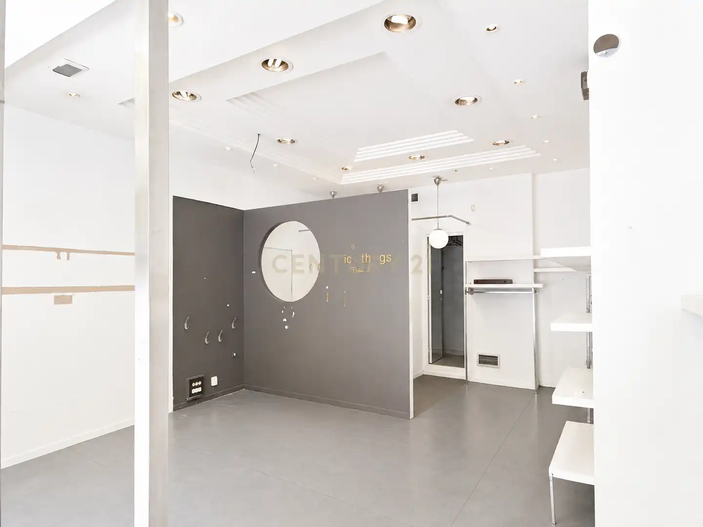 Commercial properties for rent in Irun   with Air Conditioner and Alarm