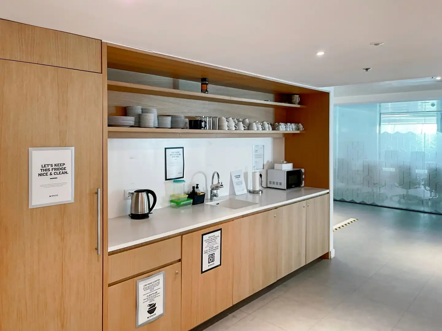 Küche von Büro zur Miete in Barcelona mit Klimaanlage, Heizung und Möbliert