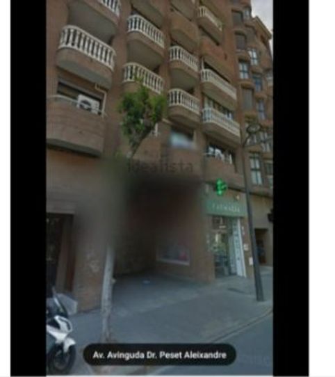 Foto 2 de Garaje de alquiler en Avinguda del Doctor Peset Aleixandre, 66, Torrefiel, Valencia Capital