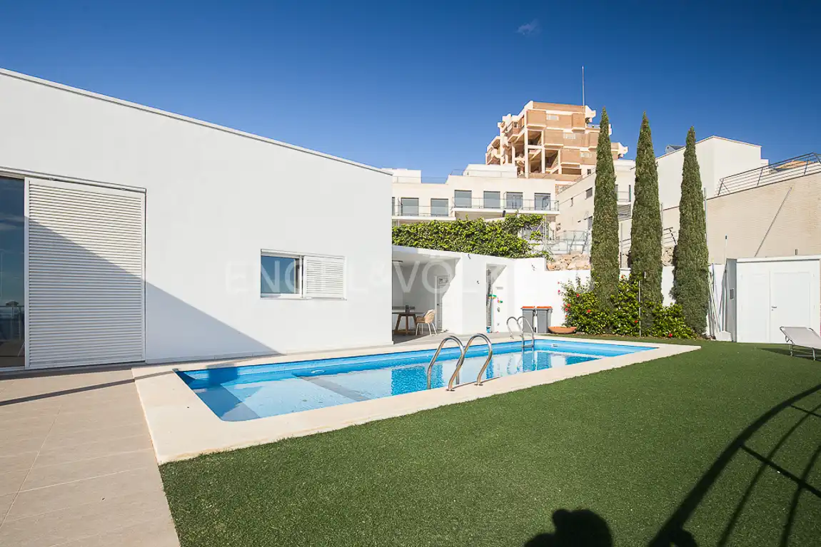 Swimming pool of Houses for sale in Cullera  with Air Conditioner, Heating and Terrace