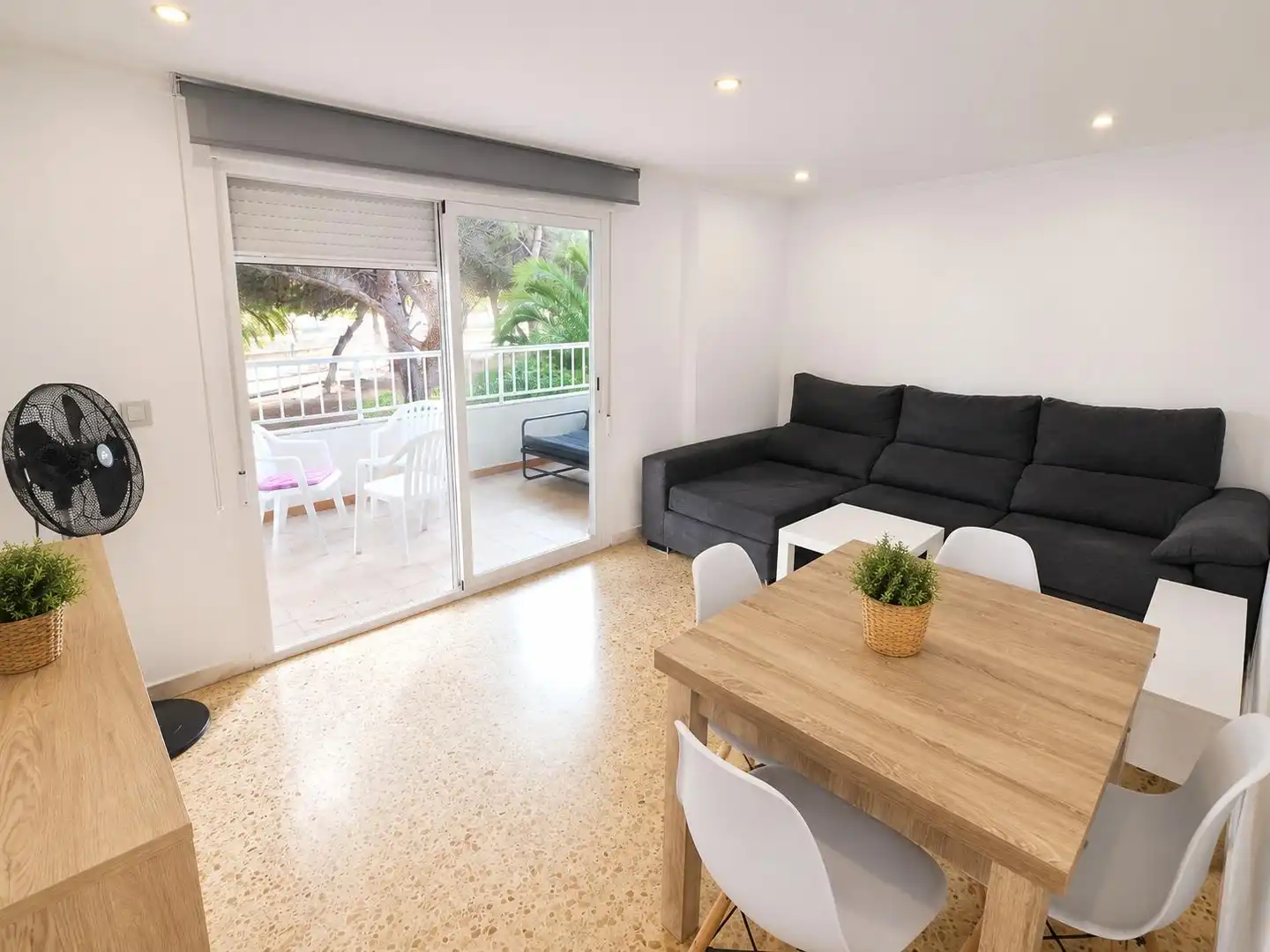 Appartement compact avec piscine à vendre à Calle BOVETAR DEL