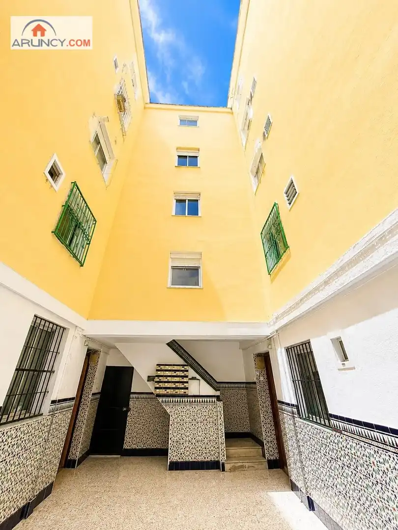Exterior view of Flat for sale in Sevilla
