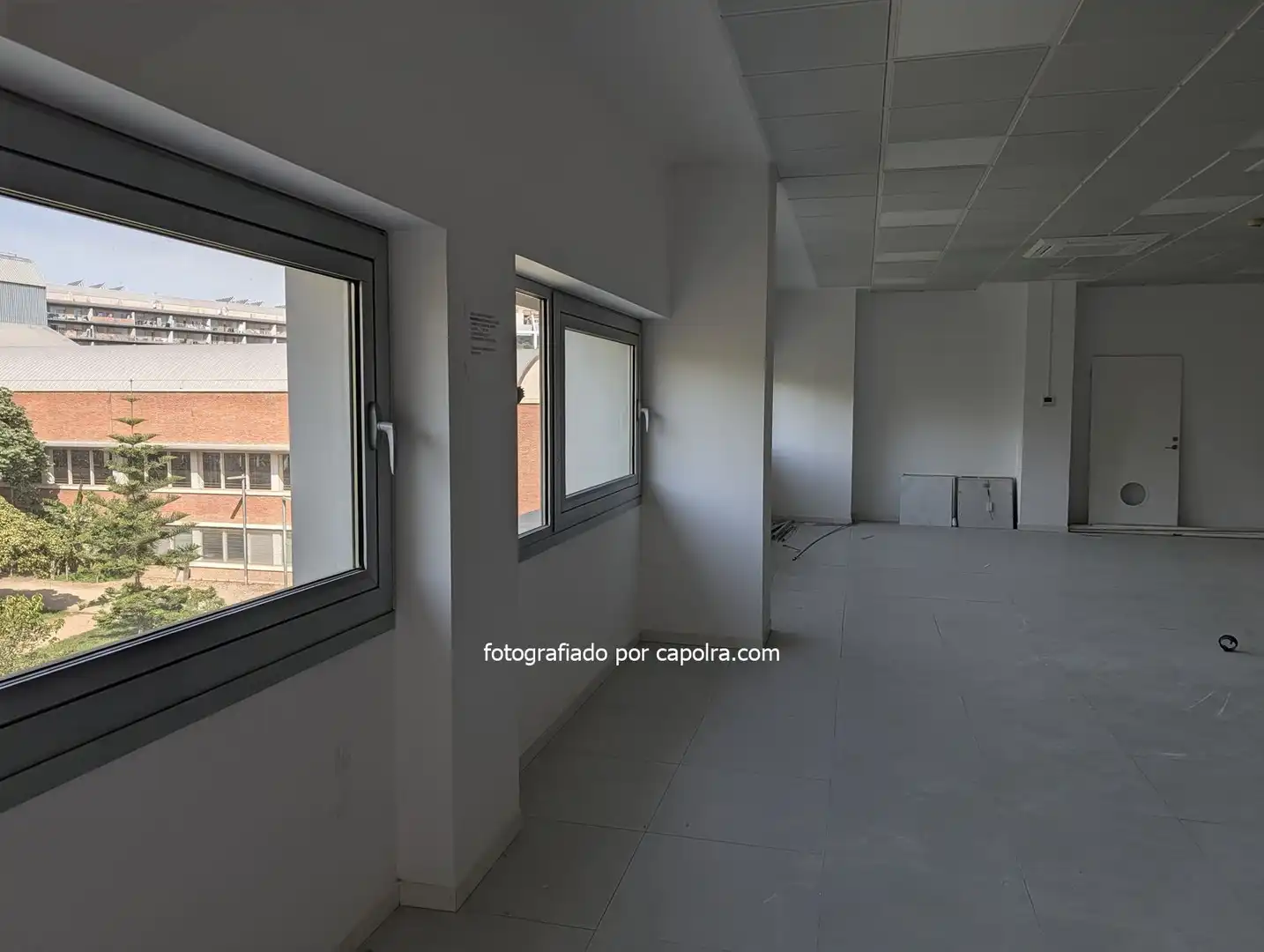Büro zur Miete in Barcelona mit Klimaanlage, Heizung und Abstellraum