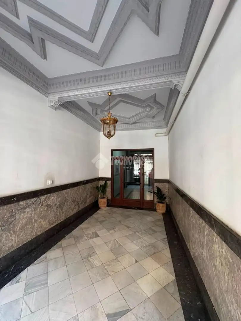 Flat for sale in Madrid  with Air Conditioner and Furnished