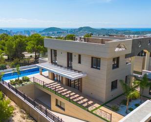 Vista exterior de Casa o xalet en venda en Finestrat amb Aire condicionat, Calefacció i Jardí privat