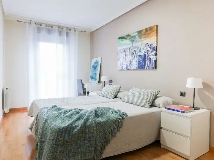 Bedroom of Flat for rent in Vigo   with Balcony