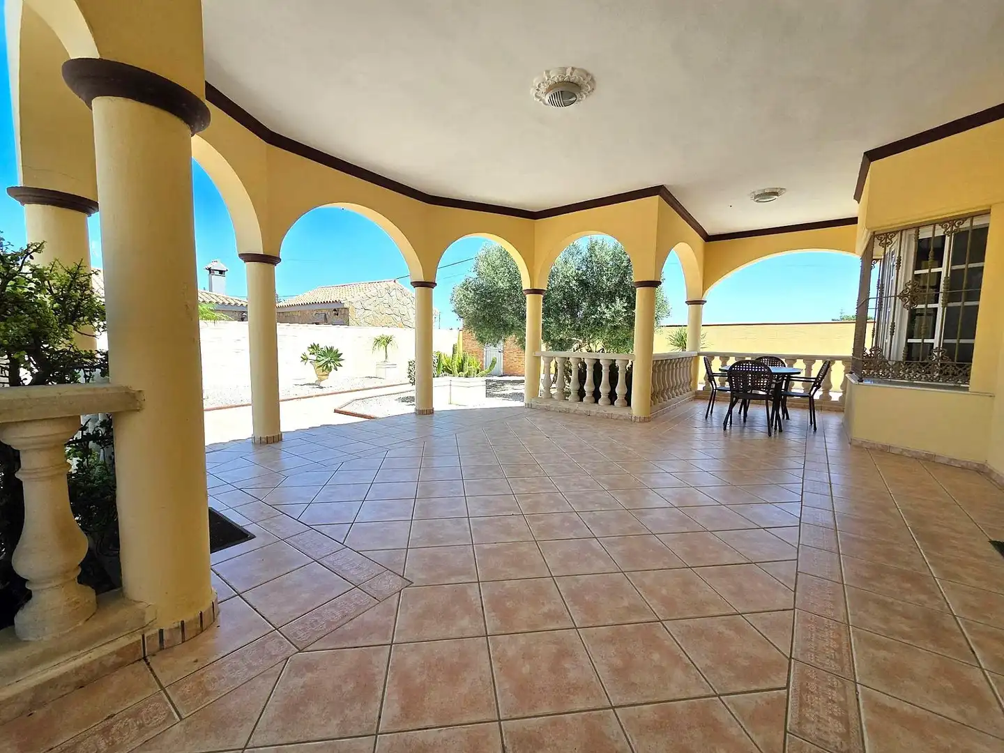 Terrassa de Casa o xalet en venda en Chiclana de la Frontera amb Jardí privat