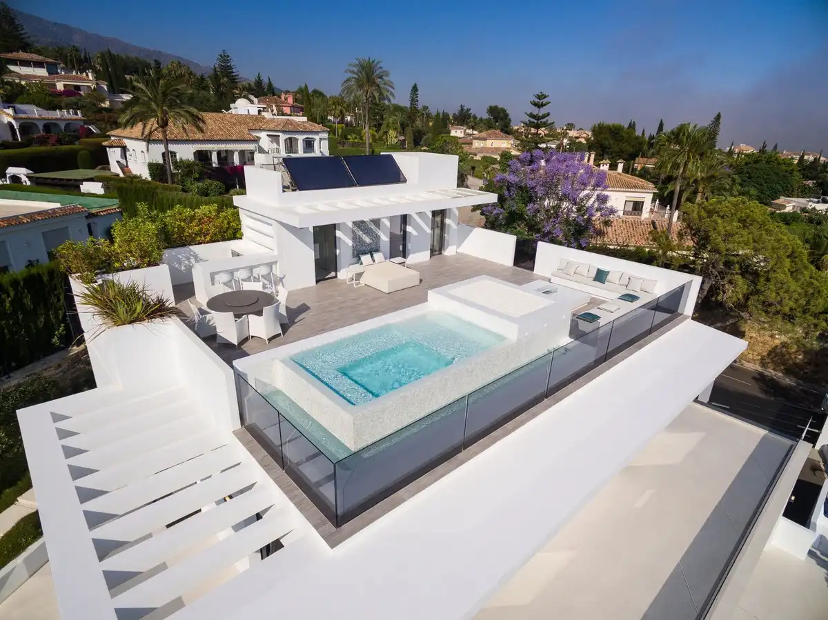 Terrassa de Casa o xalet en venda en Marbella amb Jardí privat, Terrassa i Piscina