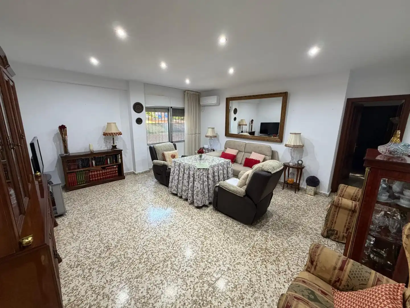Piso con ascensor en venta en Calle Ciudad de Buckara 3, imagen 6