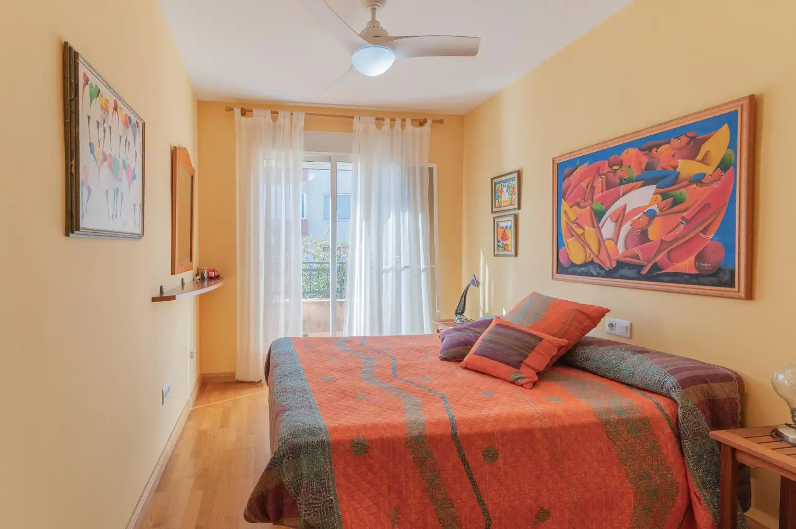 Schlafzimmer von Einfamilien-Reihenhaus zum Verkauf in Benicasim / Benicàssim mit Heizung, Privatgarten und Terrasse