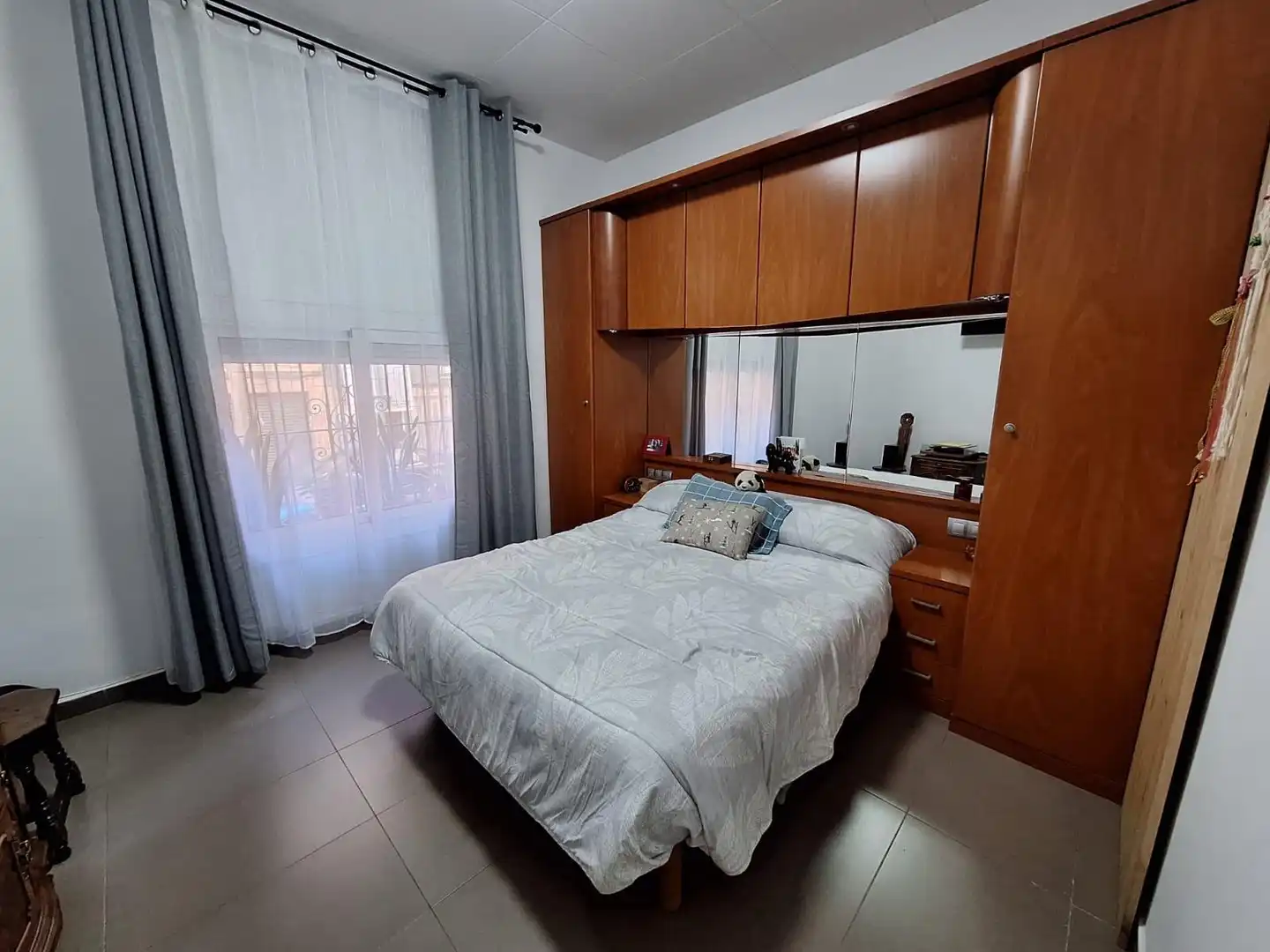Habitación de Planta baja en venta en L'Hospitalet de Llobregat con Aire acondicionado
