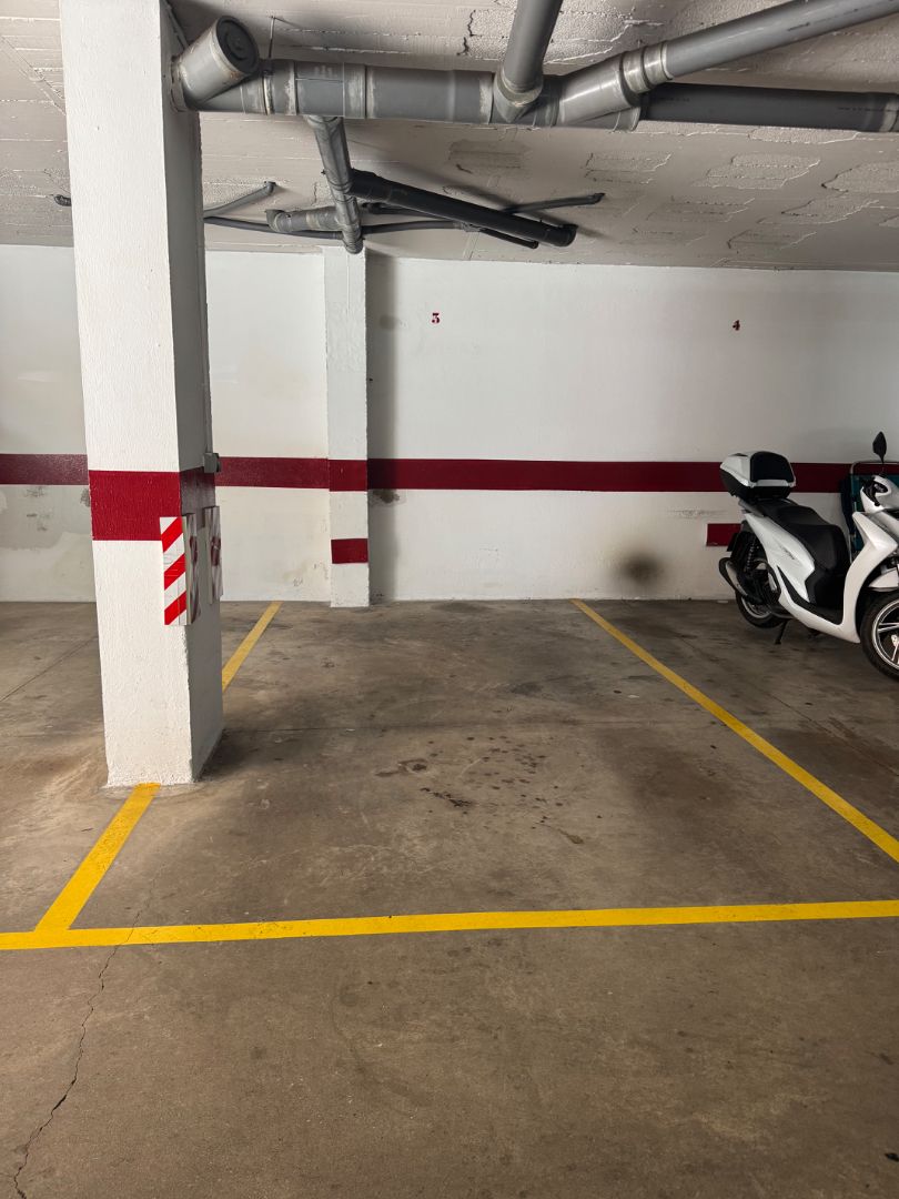 Parkplatz von Garage miete in  Melilla Capital mit Alarm