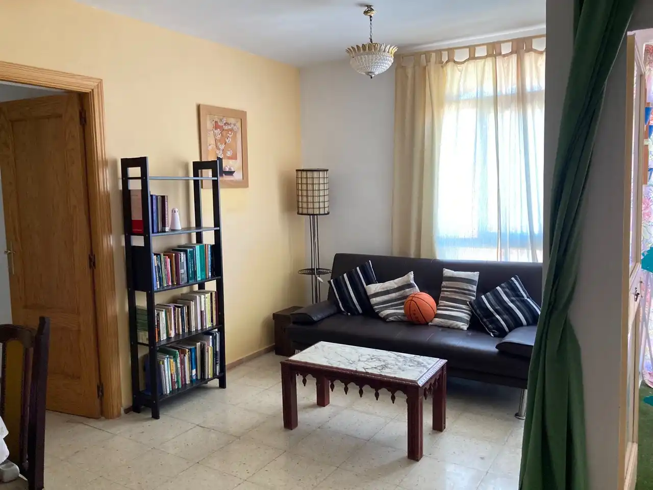Sala de estar de Piso de alquiler en Granada con Calefacción, Terraza y Amueblado