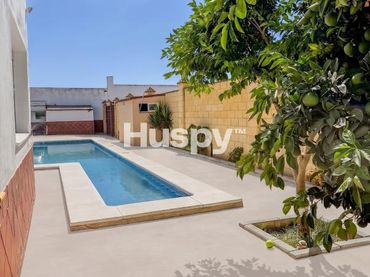 Casa amb balcó en venda a Las Cabezas de San Juan