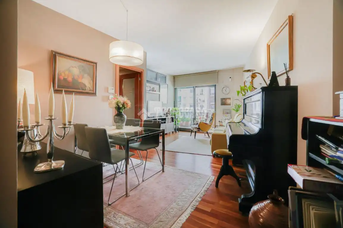 Sala de estar de Piso en venta en Barcelona con Balcón
