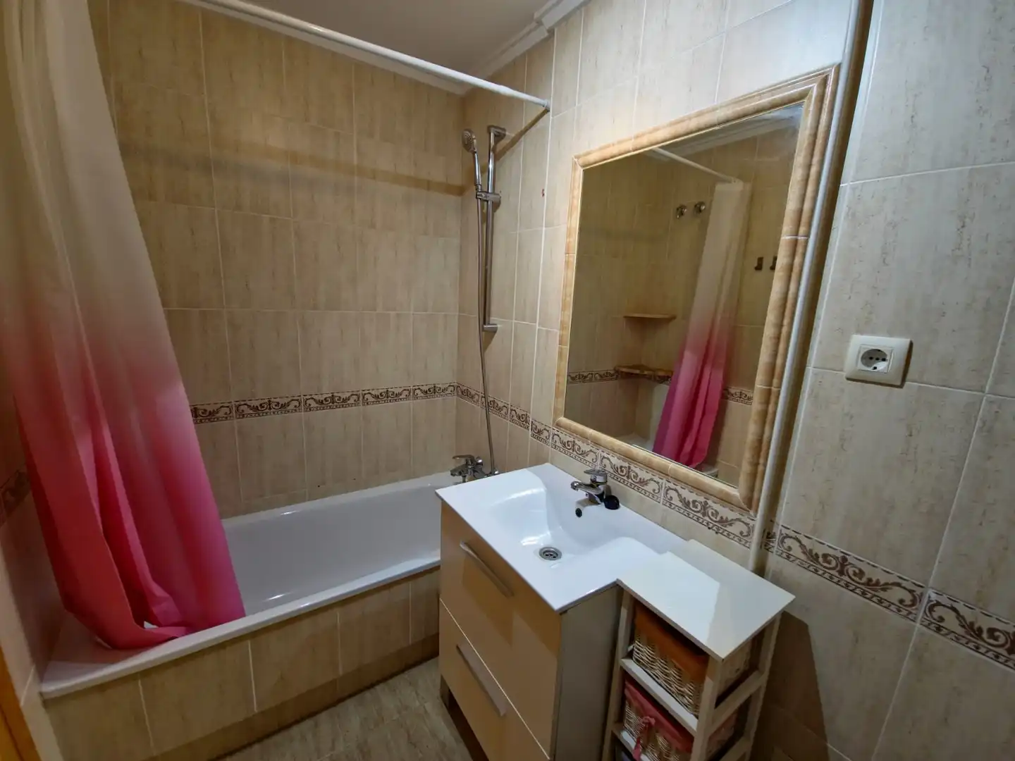 Badezimmer von Erdgeschoss zur Miete in Orihuela mit Privatgarten, Schwimmbad und Möbliert
