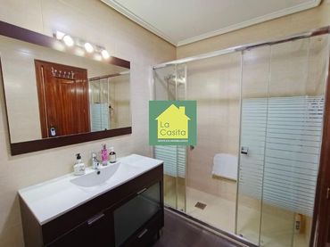 Flat with balcony for sale in Feria