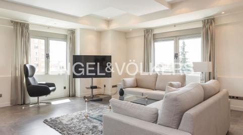 Foto 2 de Àtic de lloguer a Avenida de Alberto Alcocer, Hispanoamérica - Bernabéu,  Madrid Capital