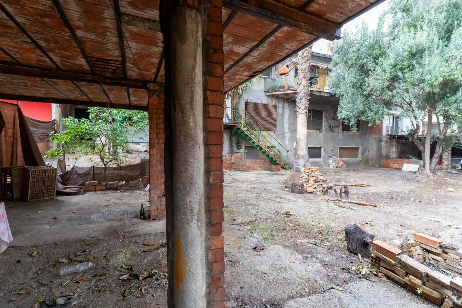 Vista exterior de Casa o xalet en venda en Sant Vicenç Dels Horts amb Jardí privat