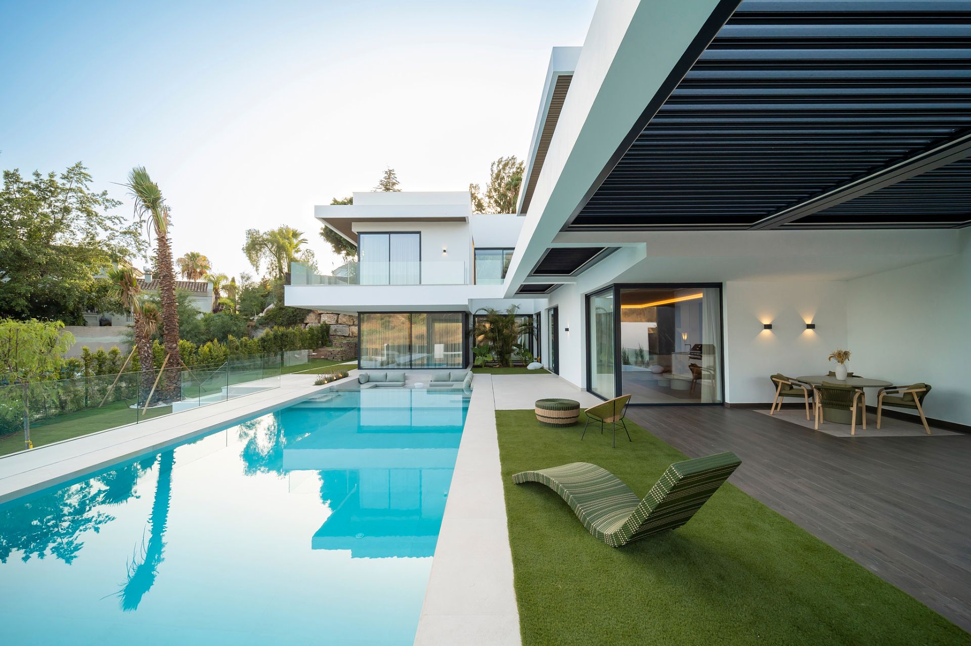 Piscina de Casa o xalet en venda en Estepona amb Aire condicionat, Calefacció i Jardí privat