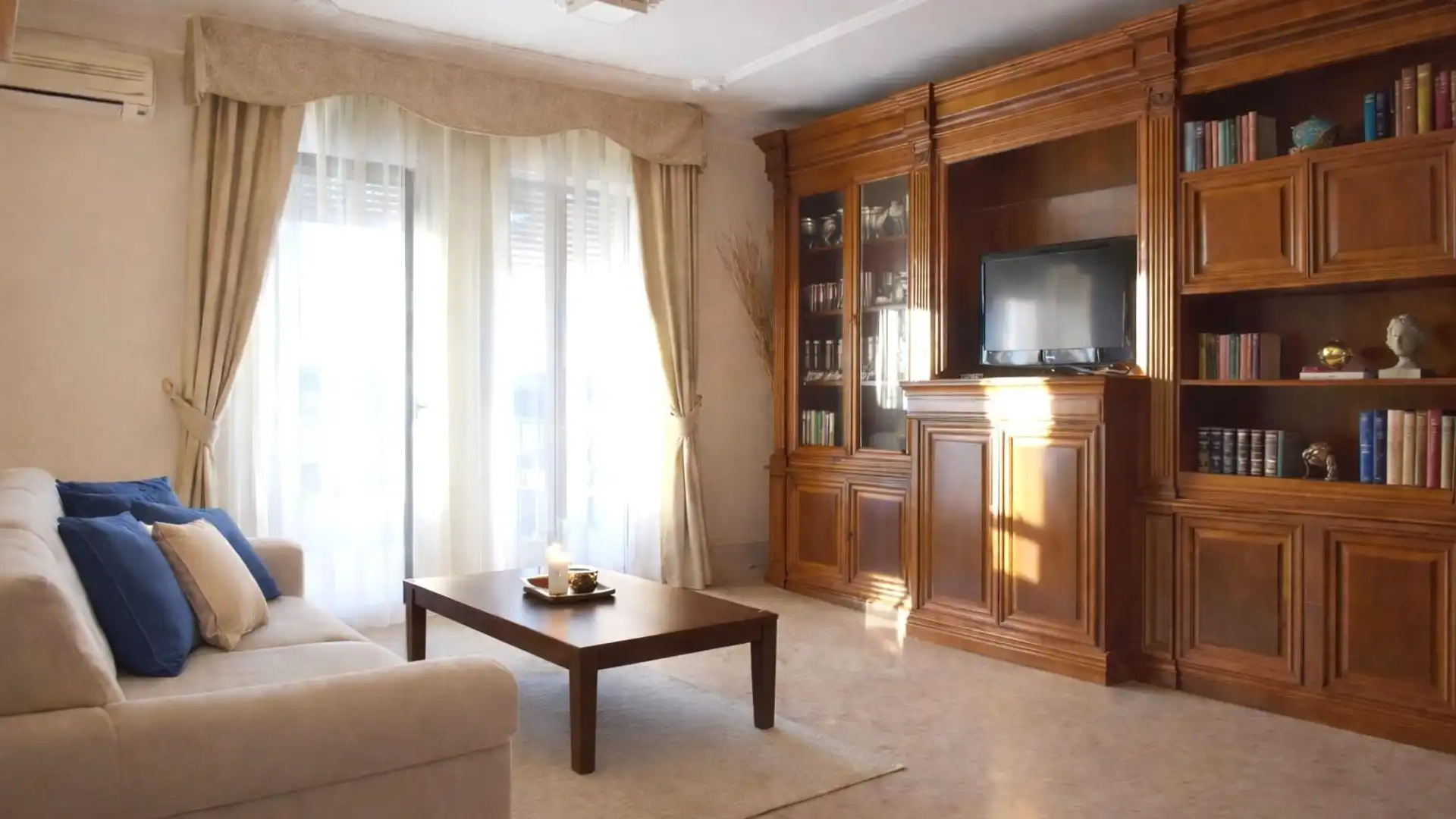 Sala de estar de Piso en venta en Fuente de Cantos con Aire acondicionado, Amueblado y Balcón