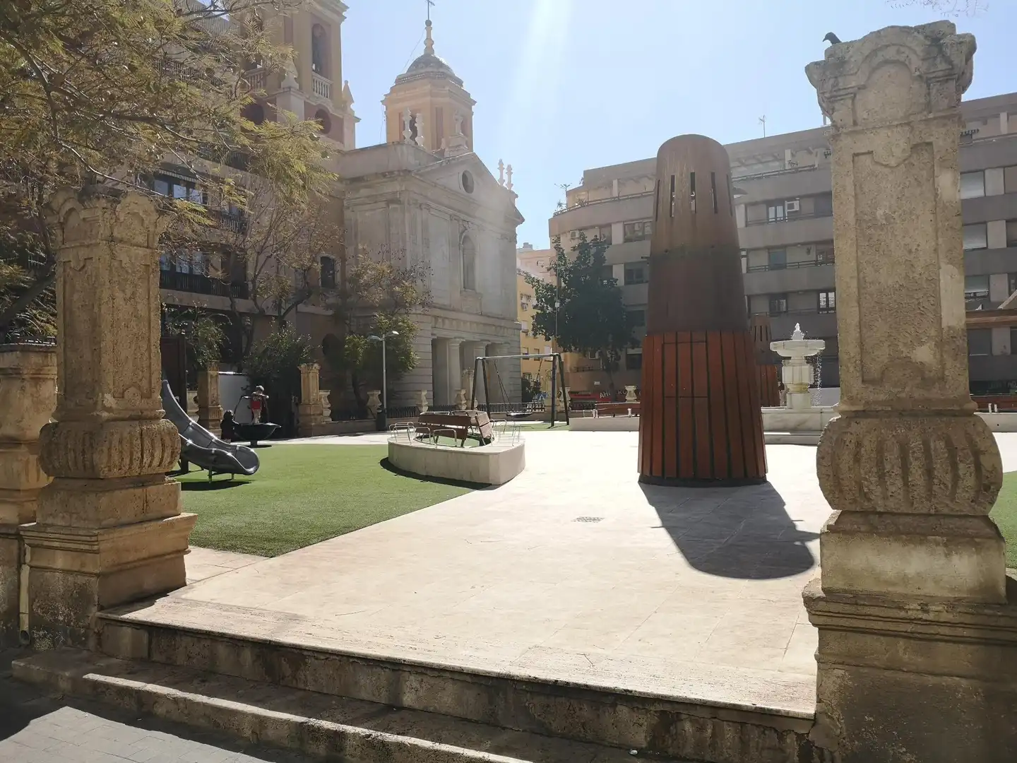 Vista exterior de Local de alquiler en Almería