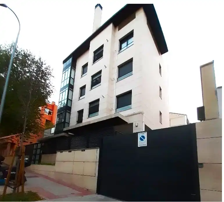 Vista exterior de Garaje en venta en Ciudad Lineal