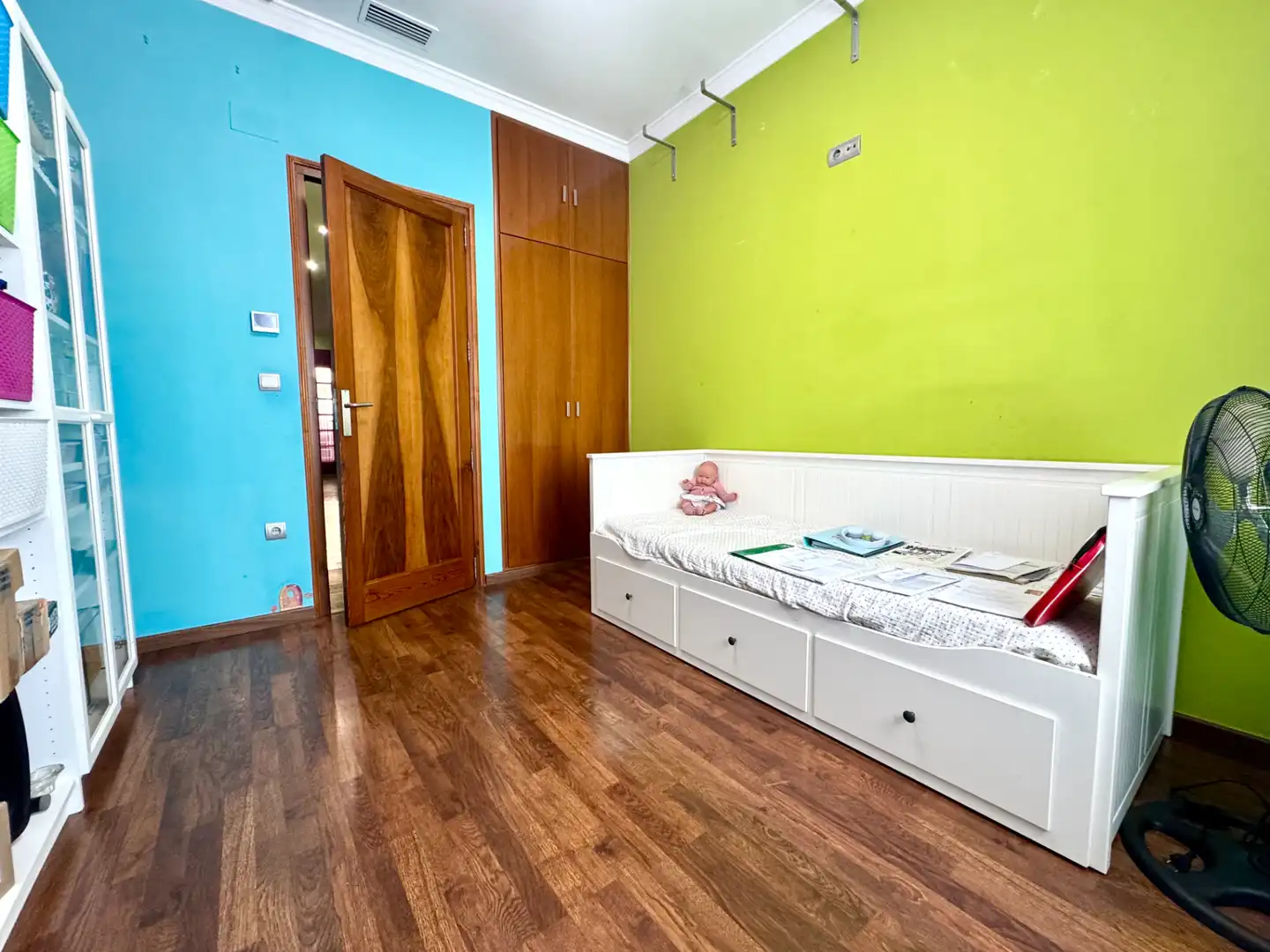 Bedroom of Flat for sale in Sueca  with Air Conditioner, Terrace and Storage room