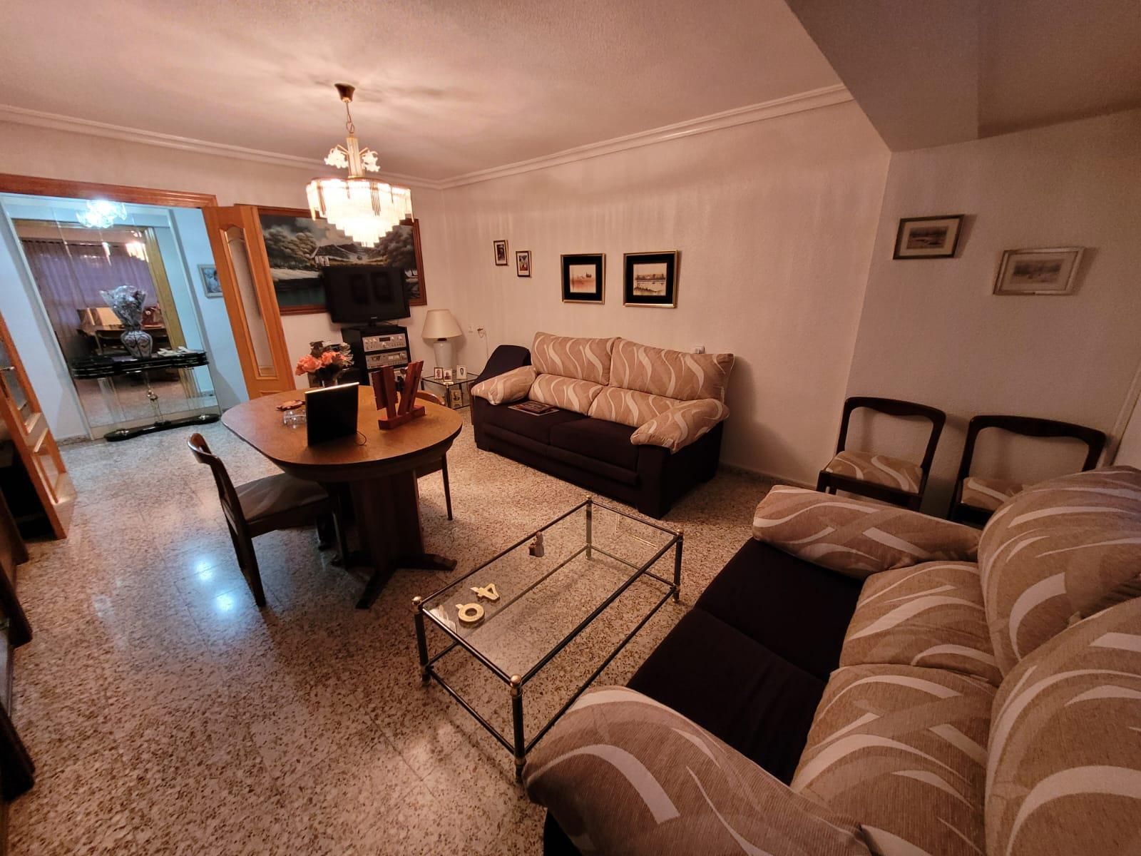 Sala d'estar de Apartament en venda en Petrer amb Aire condicionat i Balcó