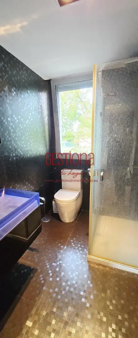 Bathroom of Houses for sale in Santa Cruz de Bezana  with Private garden, Terrace and Furnished