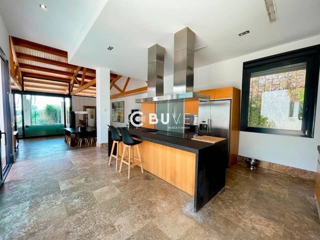 Casa-chalet en Venta en N/A en Gelves