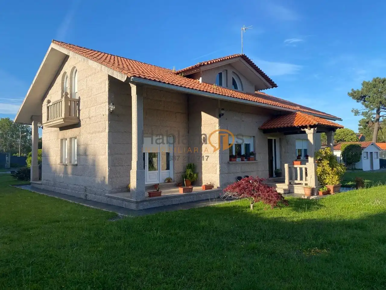 Vista exterior de Casa o chalet en venta en A Illa de Arousa  con Calefacción, Jardín privado y Terraza