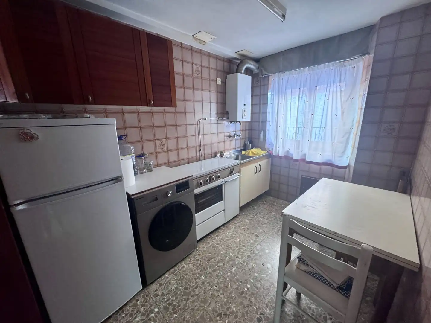 Cocina de Casa adosada de alquiler en Baltanás con Calefacción, Terraza y Trastero