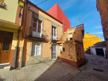 Casa amb balcó en venda a Rúa Cruceiro de Cruces