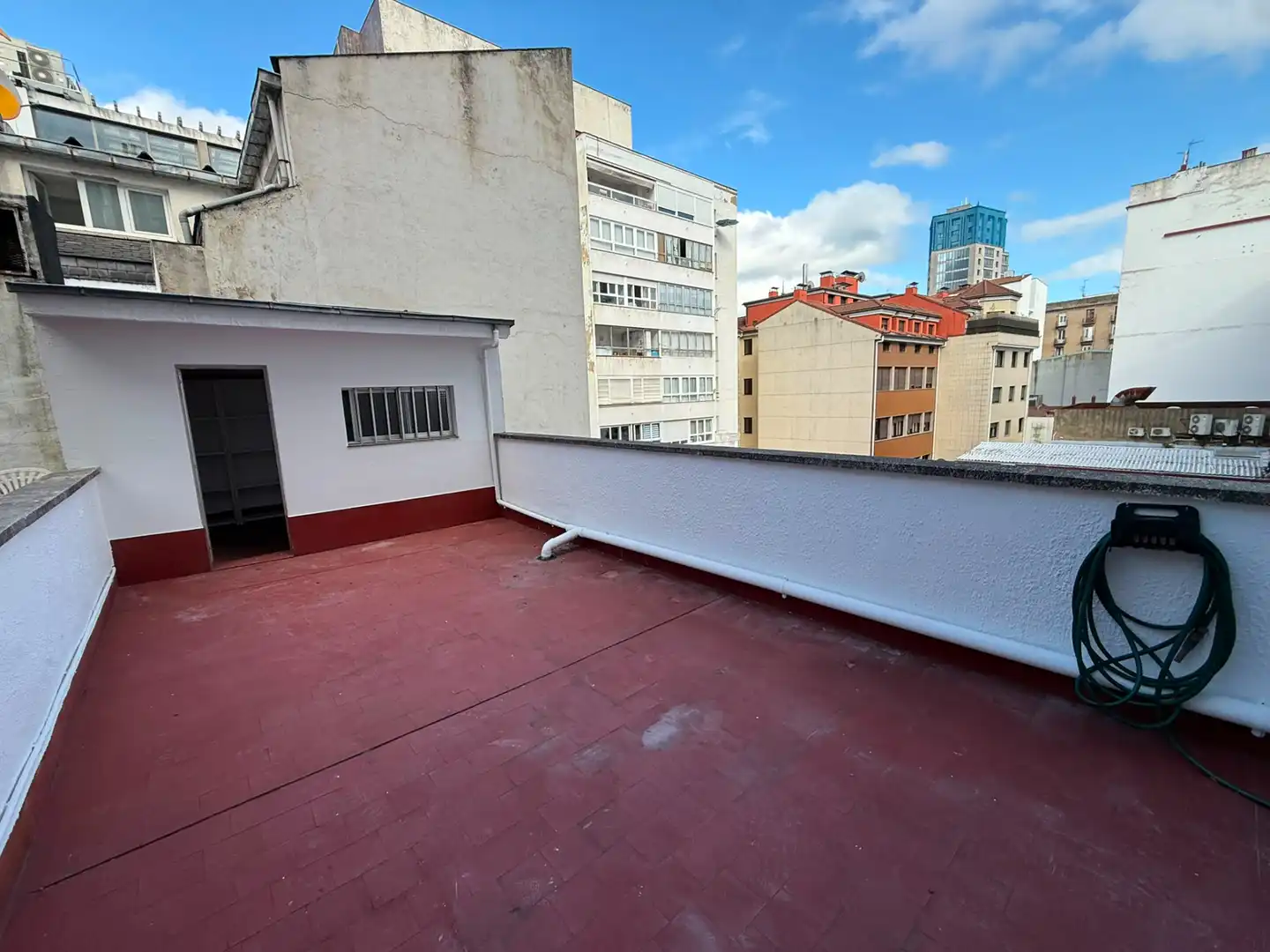 Terraza de Oficina de alquiler en Oviedo  con Calefacción, Terraza y Amueblado