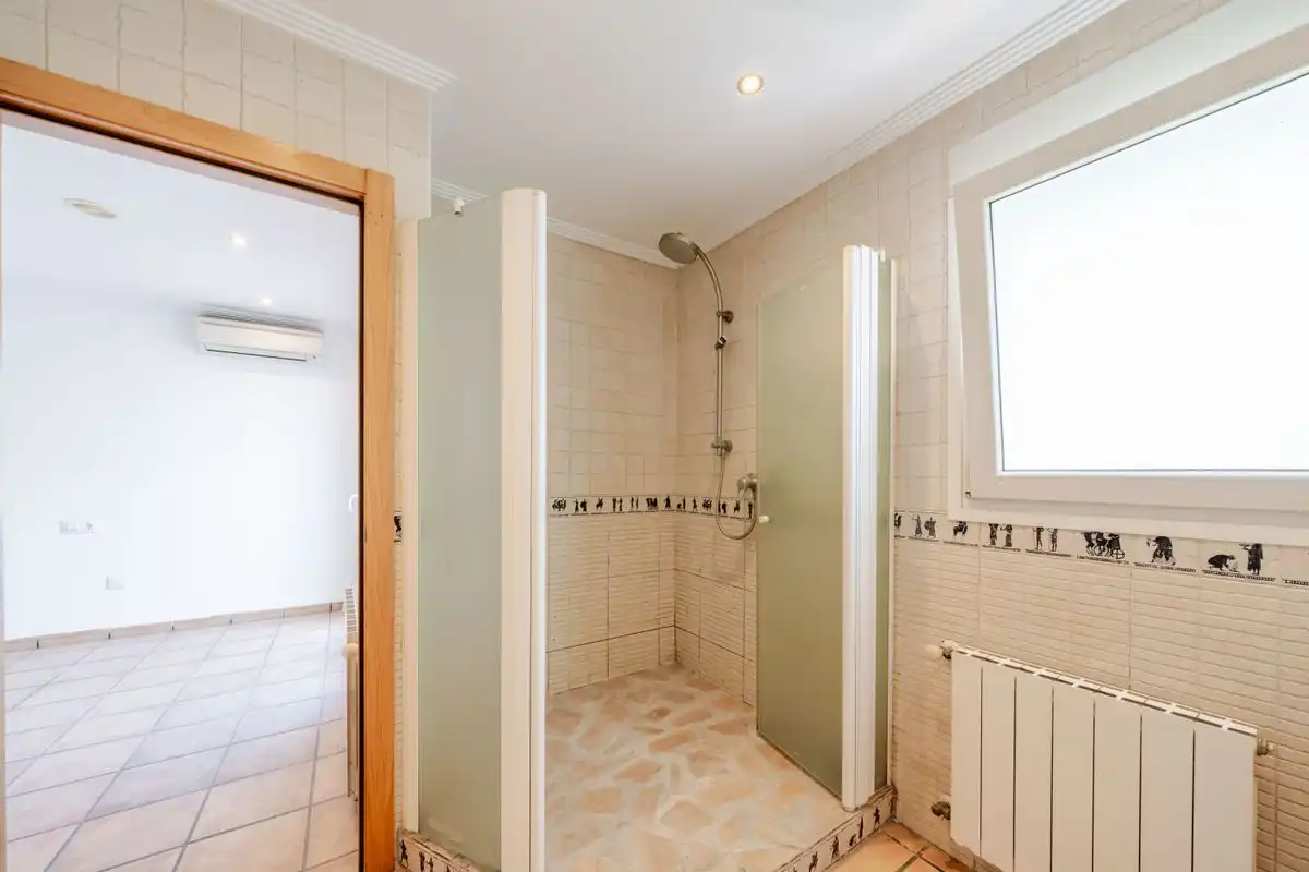 Baño de Casa o chalet en venta en Dénia con Aire acondicionado, Calefacción y Jardín privado